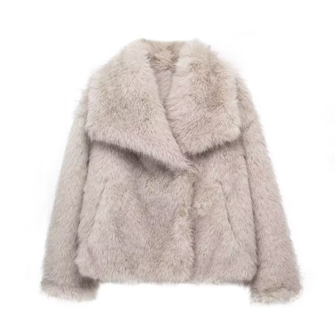 Veste Taille mi-long en Fourrure Pelucheuse - Amira Paris